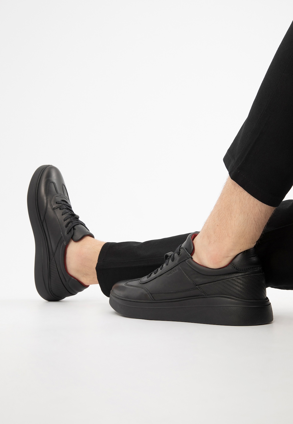 Černé sportovní pánské polobotky z hladké kůže 10077-51 Widok 7