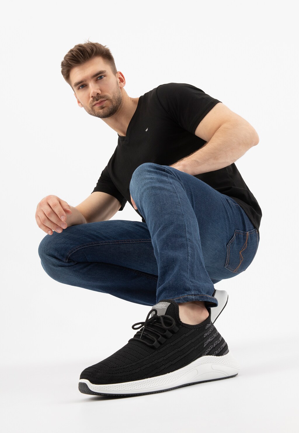 Czarne materiałowe sneakersy męskie RELAKS typu slip-on 10109-81 Widok 1