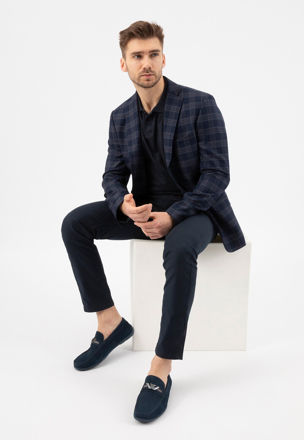 Nadčasové kožené pánske poltopánky v tmavomodrej farbe 10104-66 Widok 7