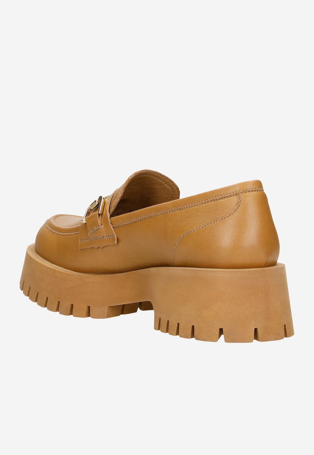 Jasnobrązowe damskie mokasyny Wojas 46198-53 ze skóry licowej z widocznym metalowym zdobieniem, widok z boku, na grubej profilowanej podeszwie w tym samym odcieniu.