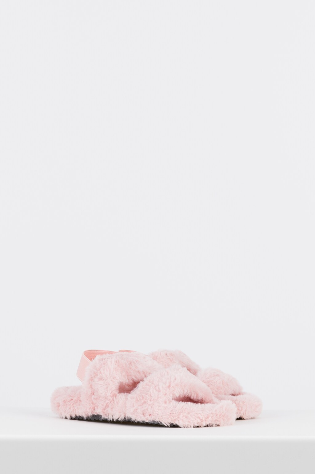 WJS różowe puchate kapcie z gumką na piętę WJS39005-15 Widok 2