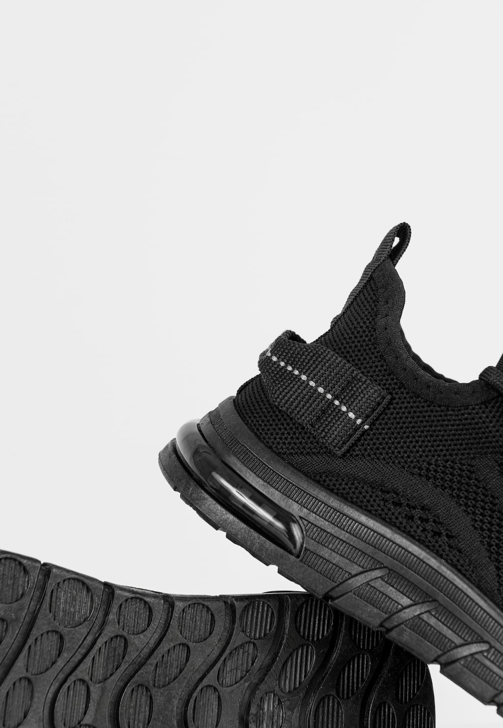 WJS czarne sportowe sneakersy damskie z materiału WJS64066-11 Widok 4