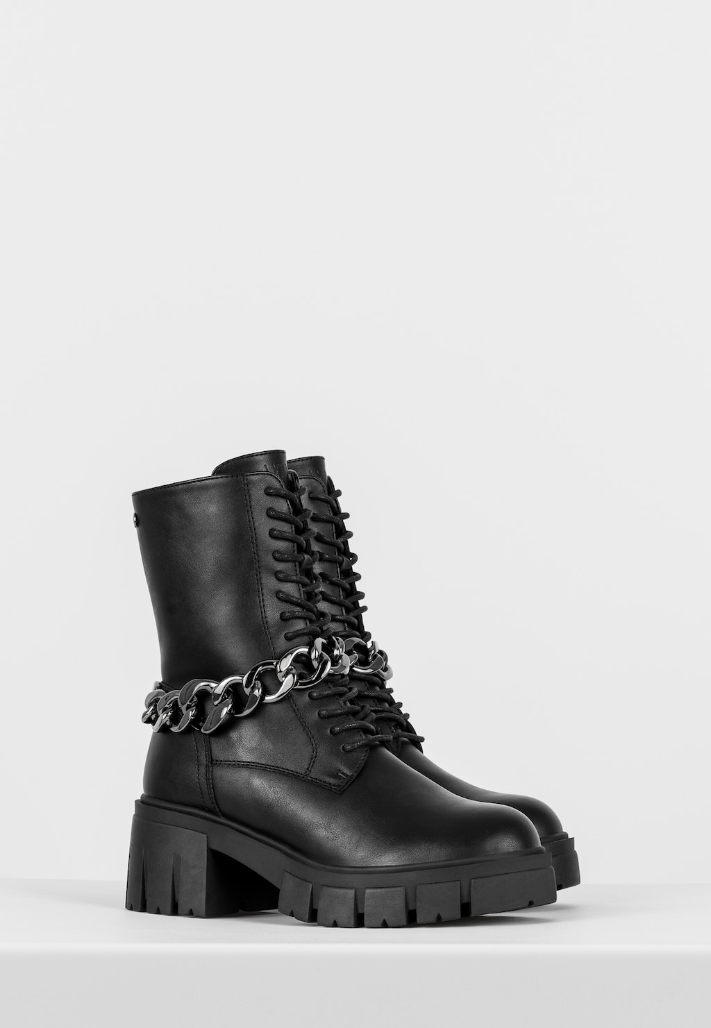 WJS czarne trzewiki damskie z ekoskóry z łańcuchem WJS55032-51 Widok 3