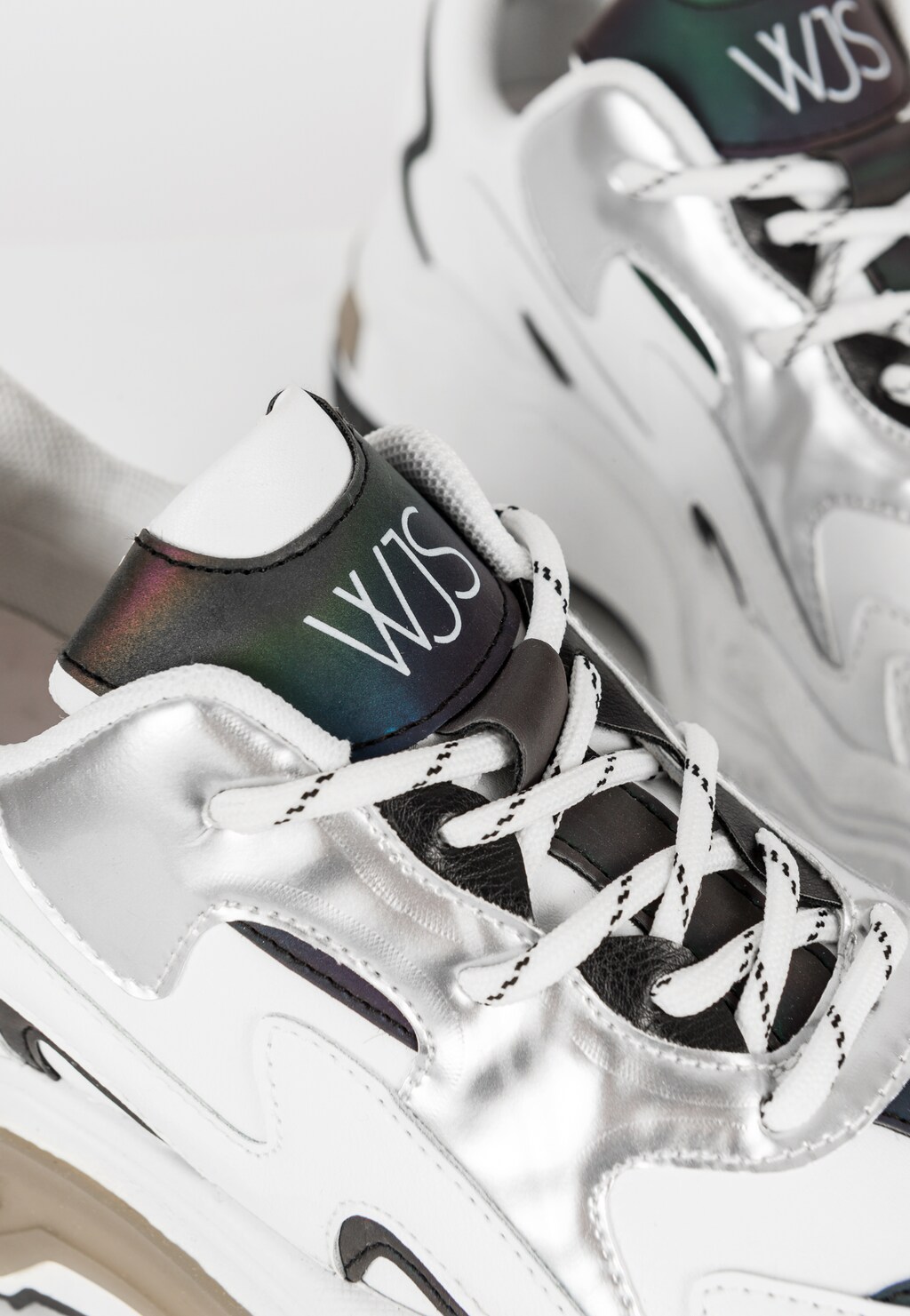 WJS białe sneakersy z kontrastowymi wstawkami WJS64063-79 Widok 5