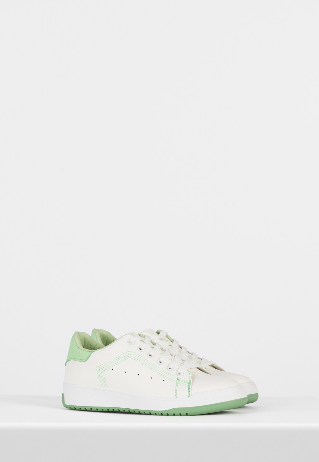 WJS białe sneakersy damskie z miętowymi akcentami WJS64071-57 Widok 3