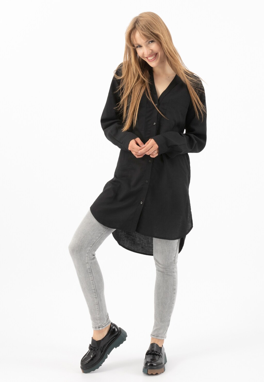 Oryginalne czarne mokasyny damskie z kolorową podeszwą 46177-31 Widok 10