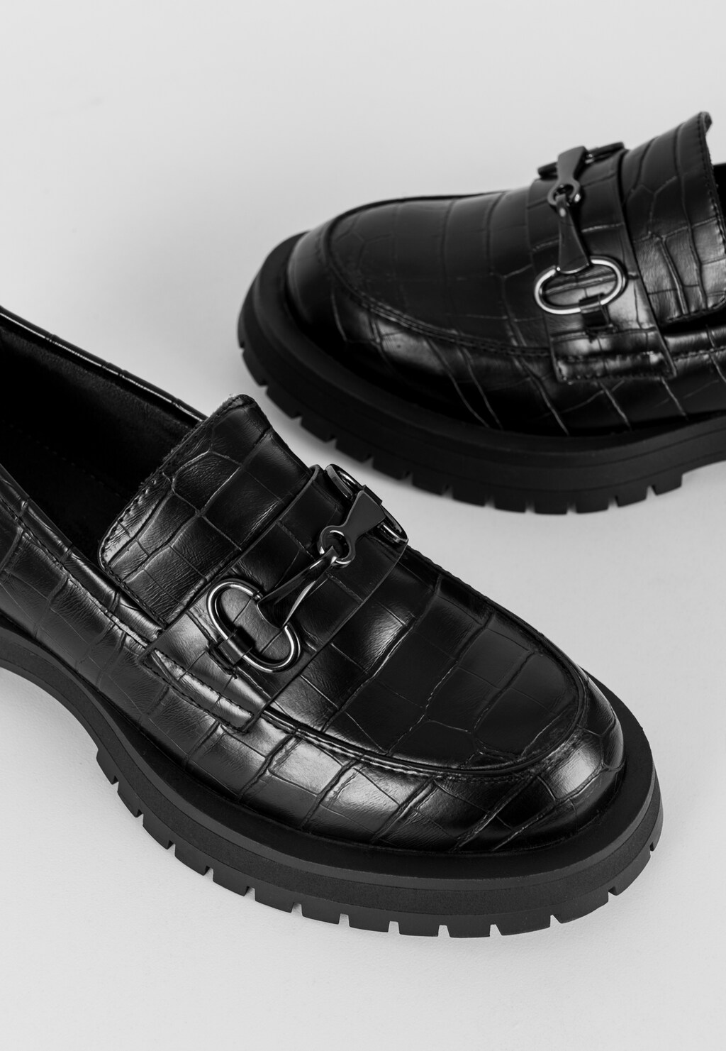 WJS czarne mokasyny z motywem zwierzęcym WJS64061-31 Widok 4