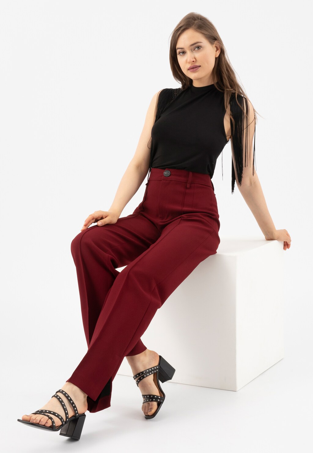 Czarne klapki damskie na obcasie w stylu urban 74080-51 Widok 8