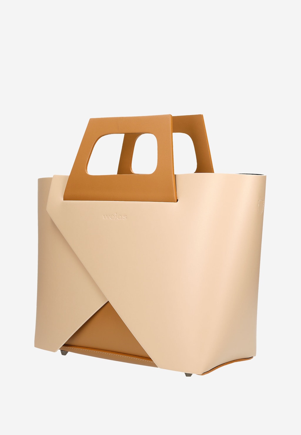 Beżowy skórzany kuferek Wojas 80322-54 z brązowymi uchwytami i geometrycznym designem, wykonany z wysokiej jakości materiałów, idealny jako elegancki dodatek do stylizacji.