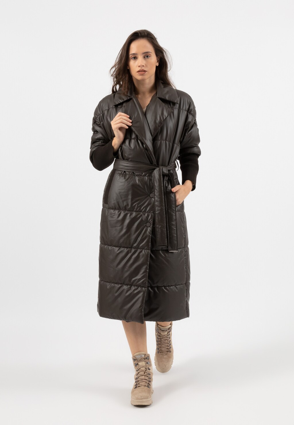 RELAKS długi brązowy ortalionowy płaszcz damski  R99011-44 Widok 4