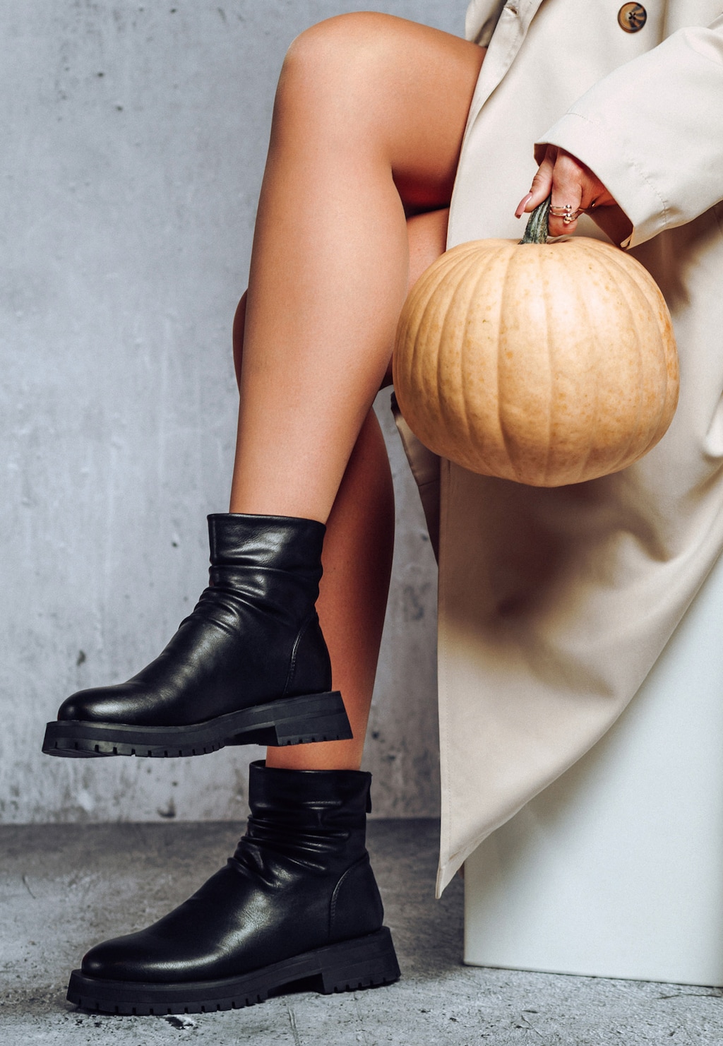 WJS czarne damskie botki z marszczeniami na cholewce WJS46044-51 Widok 1