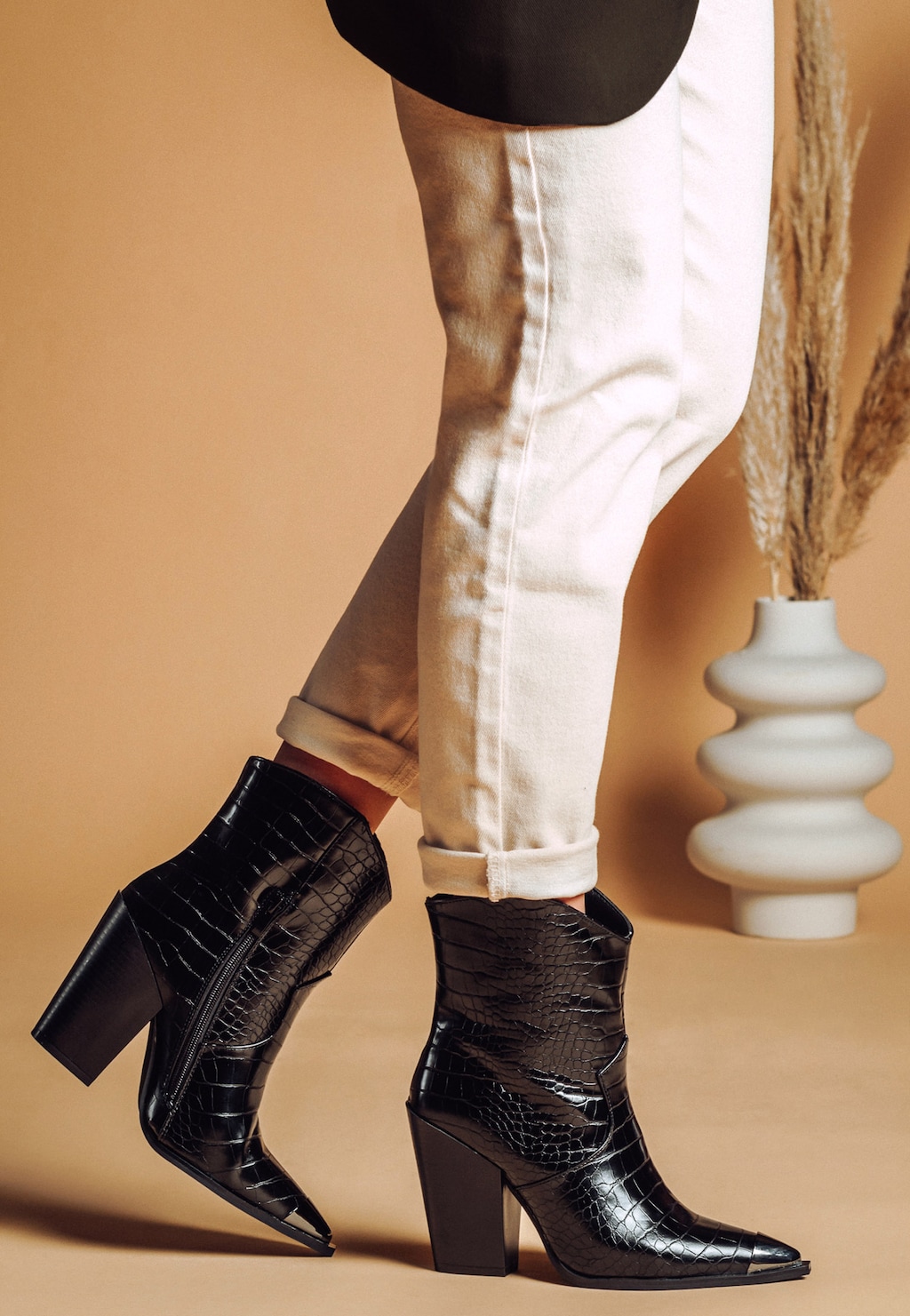 WJS czarne kowbojki damskie z tłoczeniem w skórę krokodyla WJS46064-51 Widok 1