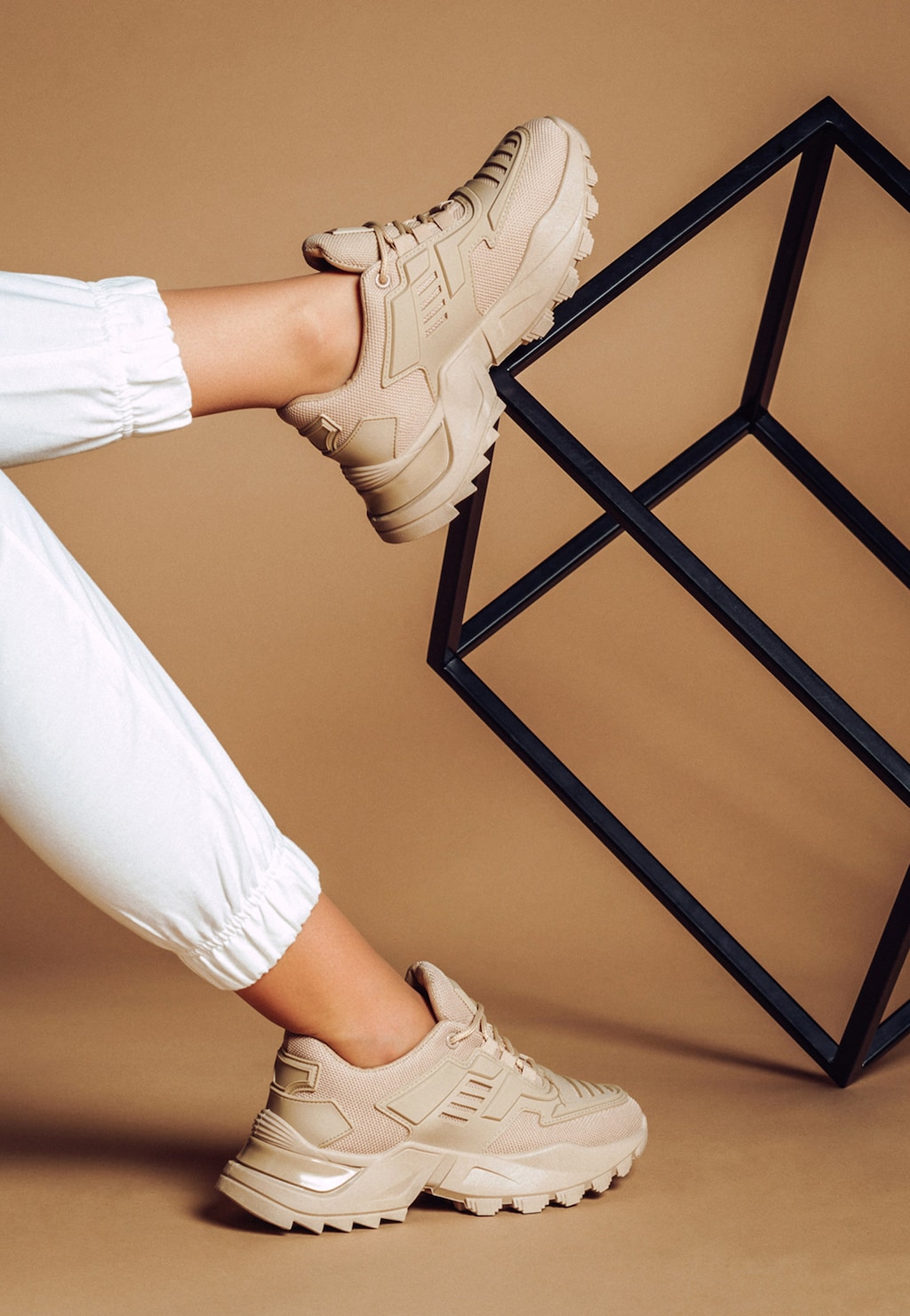 WJS beżowe sneakersy damskie na grubej podeszwie WJS64073-84 Widok 1