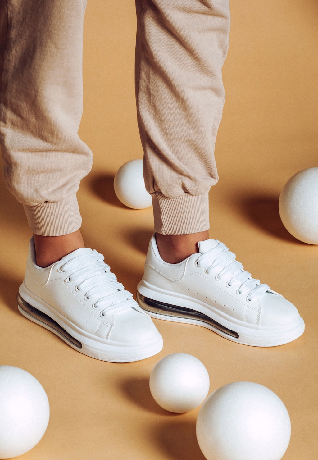 WJS białe sneakersy damskie z oryginalną podeszwą WJS64076-59 Widok 1