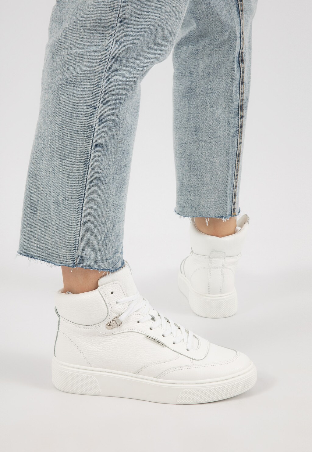 Dámske členkové topánky v športovom štýle z lícovej kože 64045-59 Widok 9