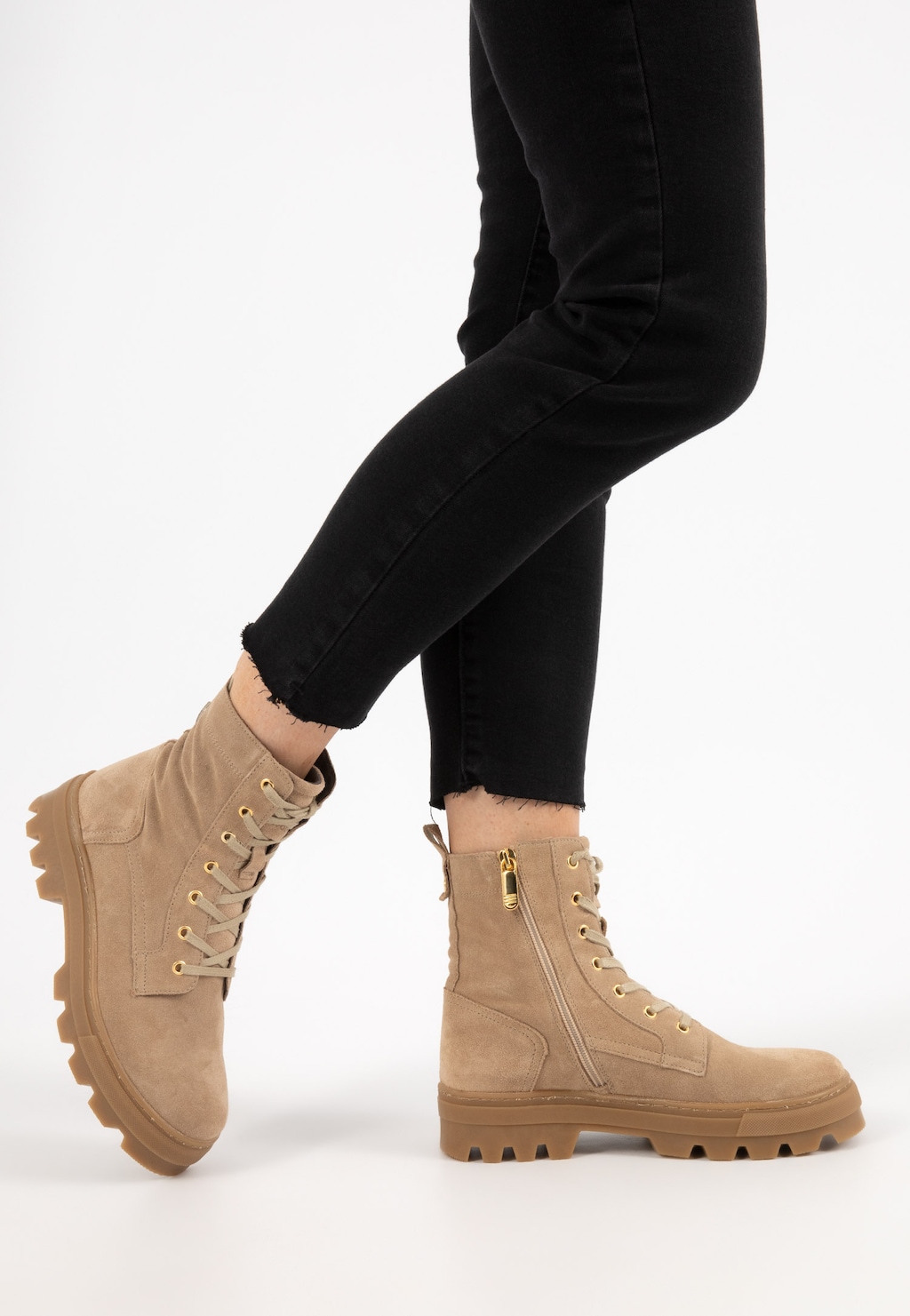 Beżowe trzewiki damskie z dwoiny welurowej na grubej podeszwie 64077-64 Widok 8