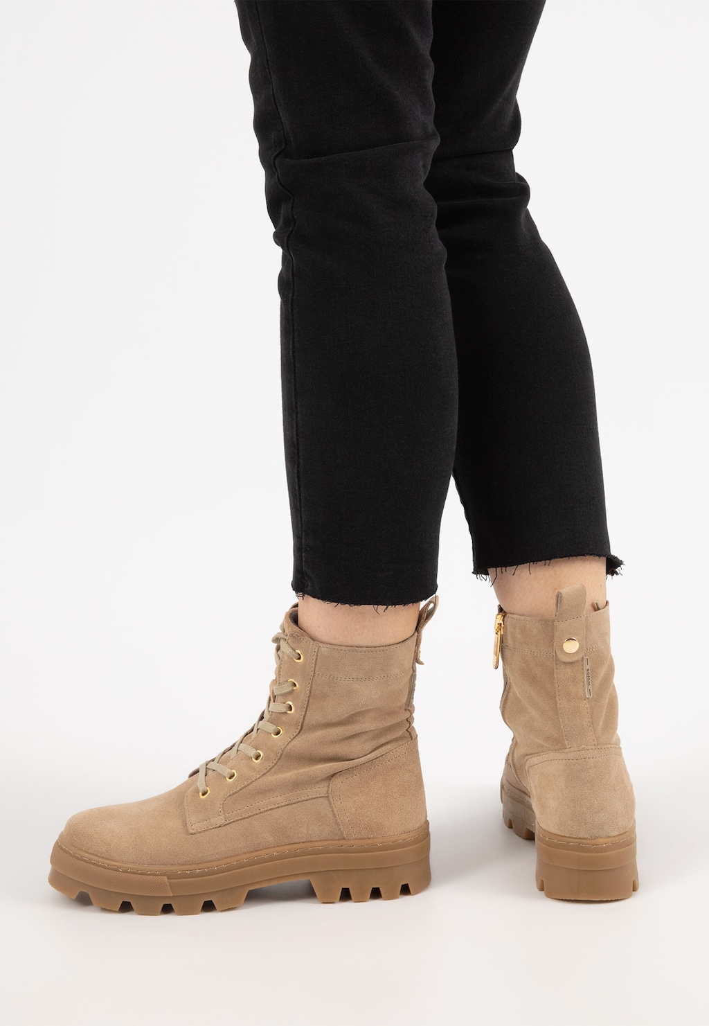 Beżowe trzewiki damskie z dwoiny welurowej na grubej podeszwie 64077-64 Widok 10