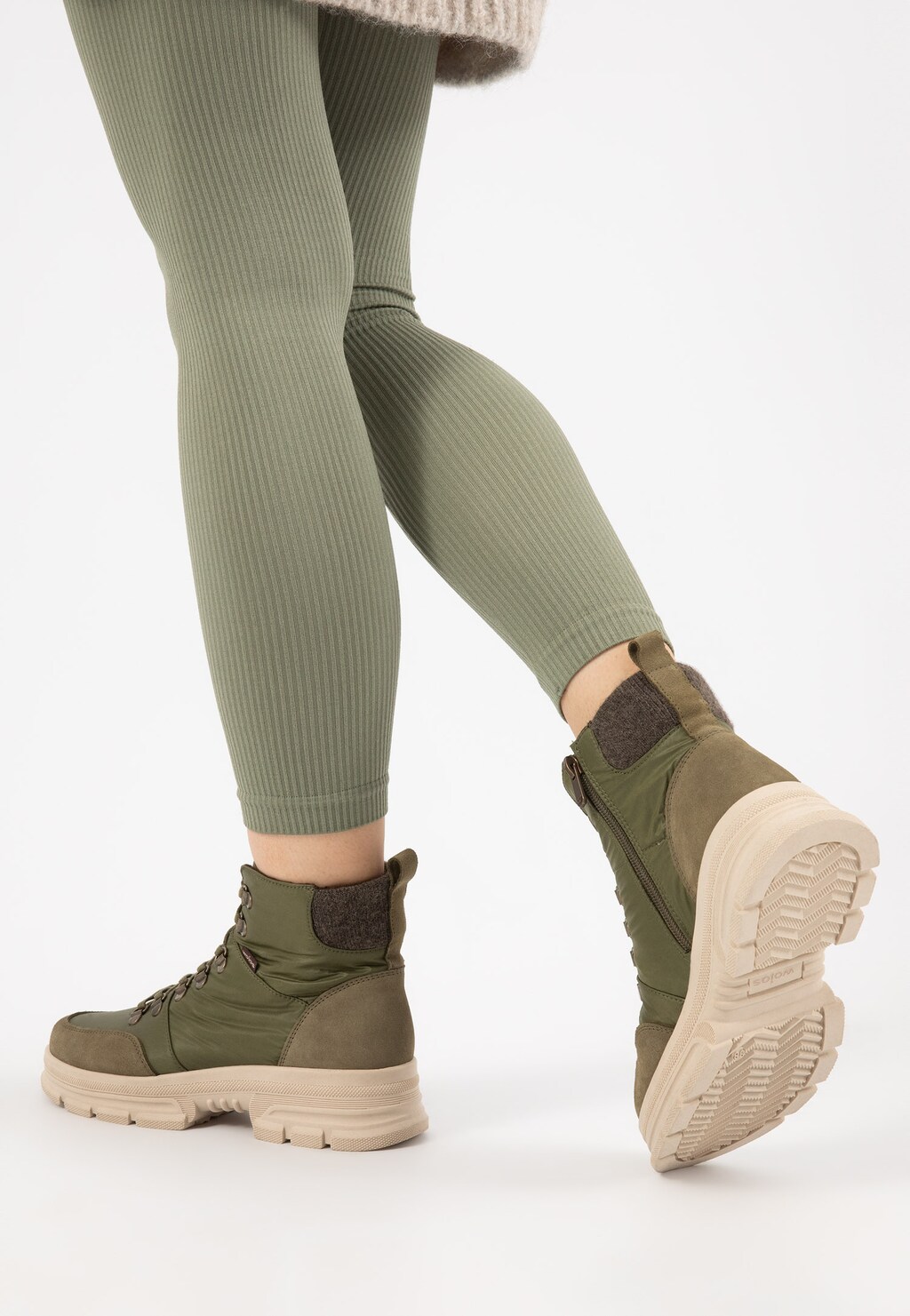 Zateplené členkové topánky v originálnej zelenej farbe 64053-87 Widok 8