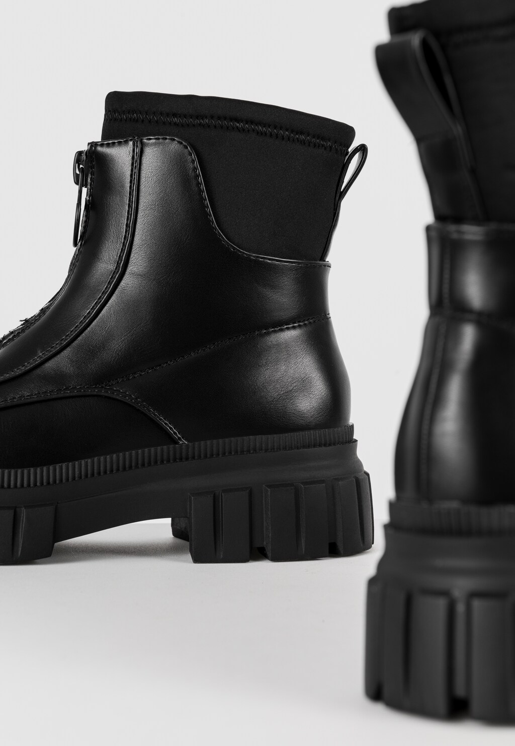 WJS czarne botki z zamkiem z przodu WJS46054-71 Widok 5