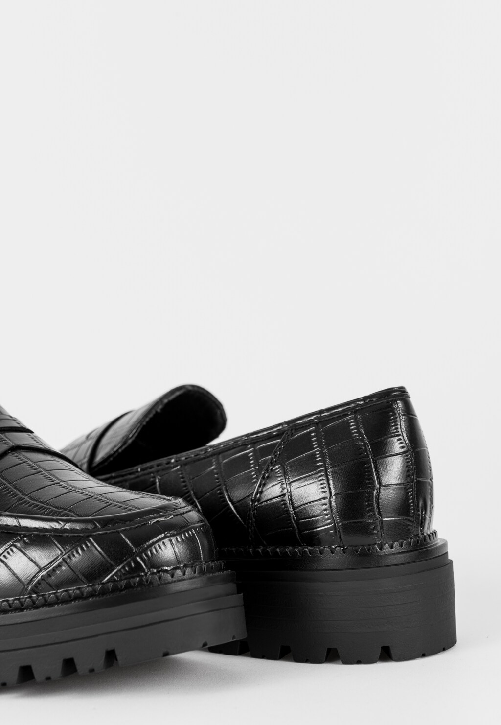 WJS czarne mokasyny damskie z tłoczeniem imitującym skórę krokodyla WJS70011-51 Widok 5