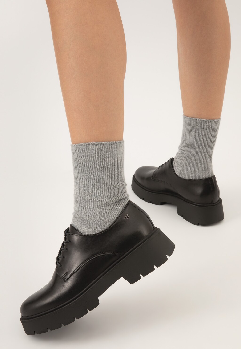 Dámske poltopánky z pravej kože na každý deň 46110-51 Widok 8