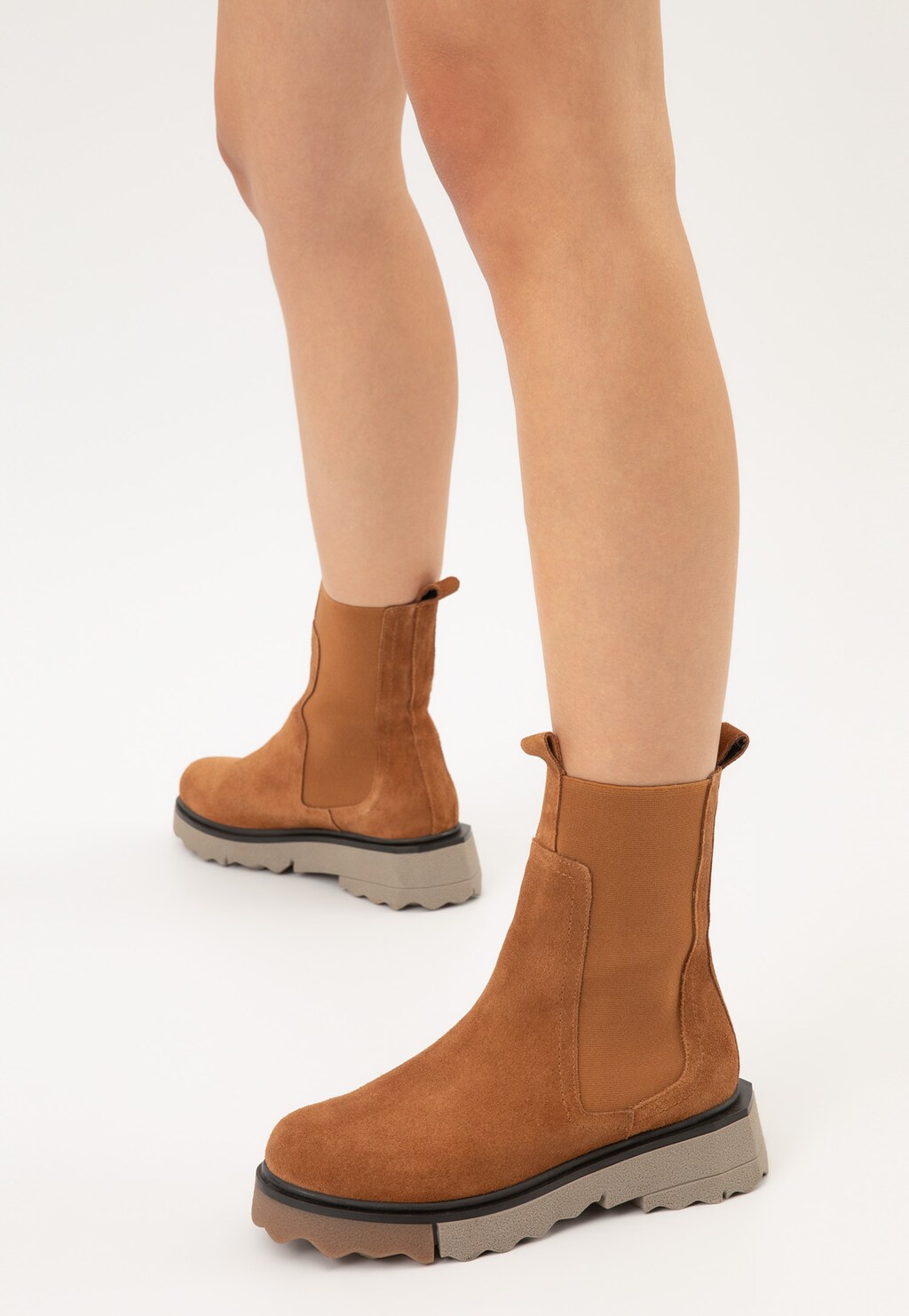 Jasnobrązowe designerskie sztyblety z ciekawą podeszwą 55181-63 Widok 8