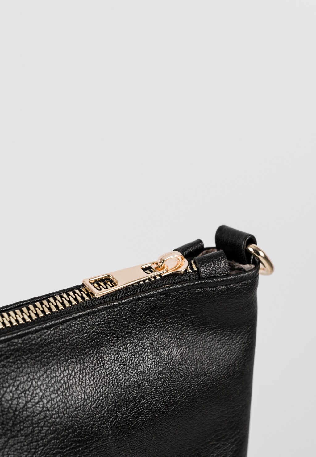 WJS mała torebka etui w kolorze czarnym WJS76141-51 Widok 3