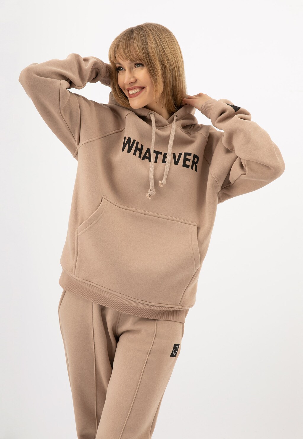 RELAKS beżowa bluza damska dresowa z napisem R98012-14 Widok 2