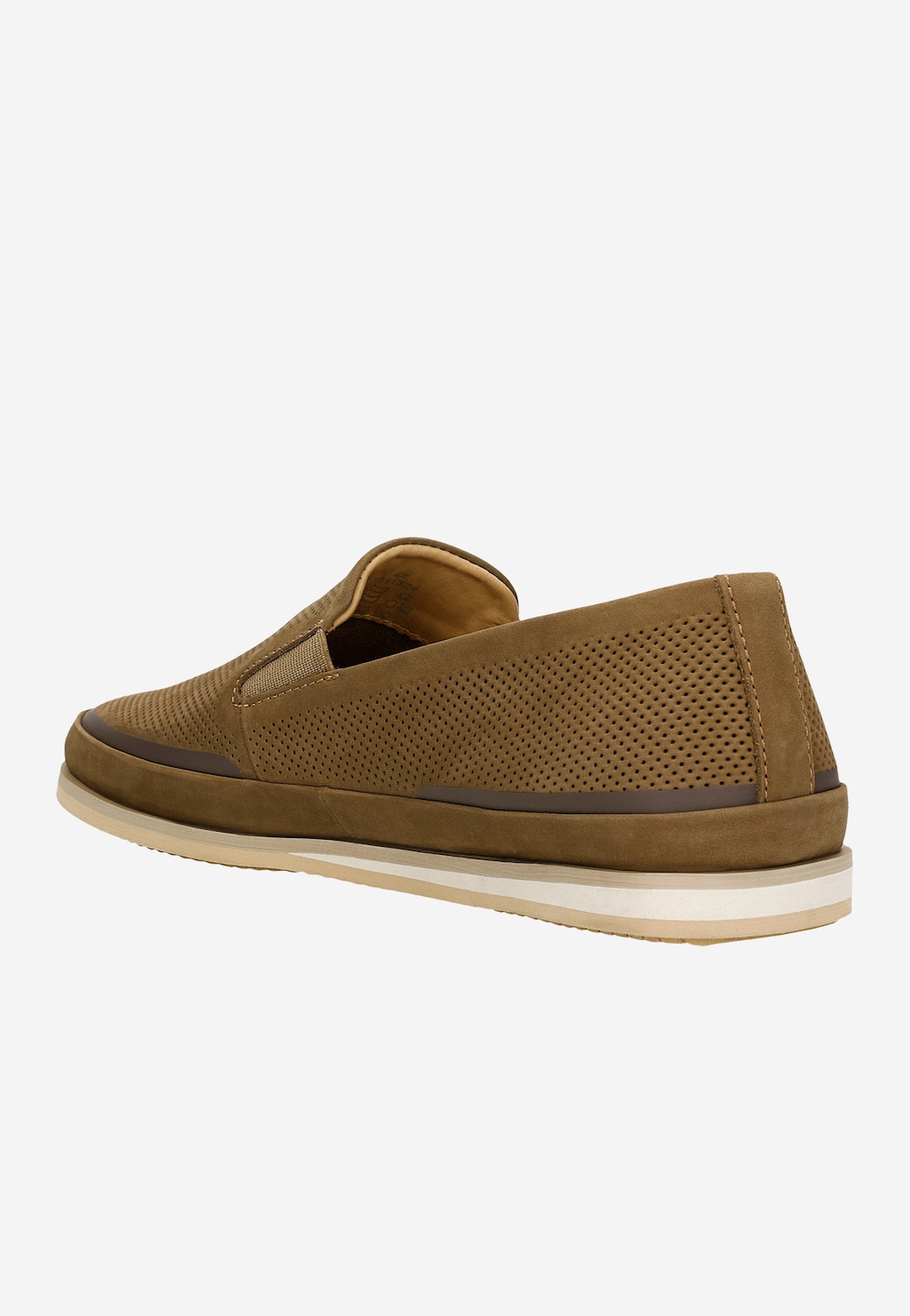 Beżowe wsuwane półbuty męskie Wojas model 10113-24 z perforowanego nubuku, z jasną podeszwą i wygodnym wsunięciem, widoczne z boku.