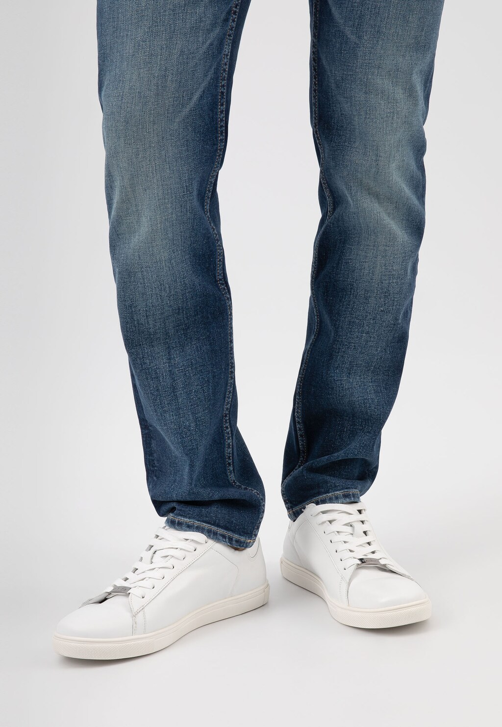 Białe sportowe półbuty męskie 9060-59 Widok 8