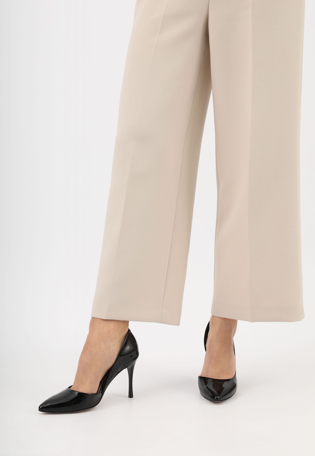 Čierne elegantné dámske lodičky lakované 35096-31 Widok 8