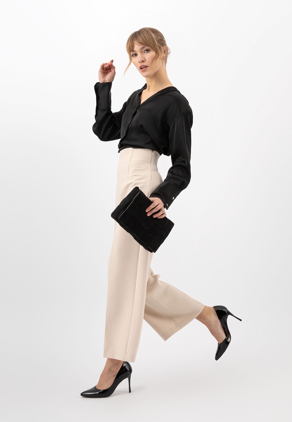 Čierne elegantné dámske lodičky lakované 35096-31 Widok 1