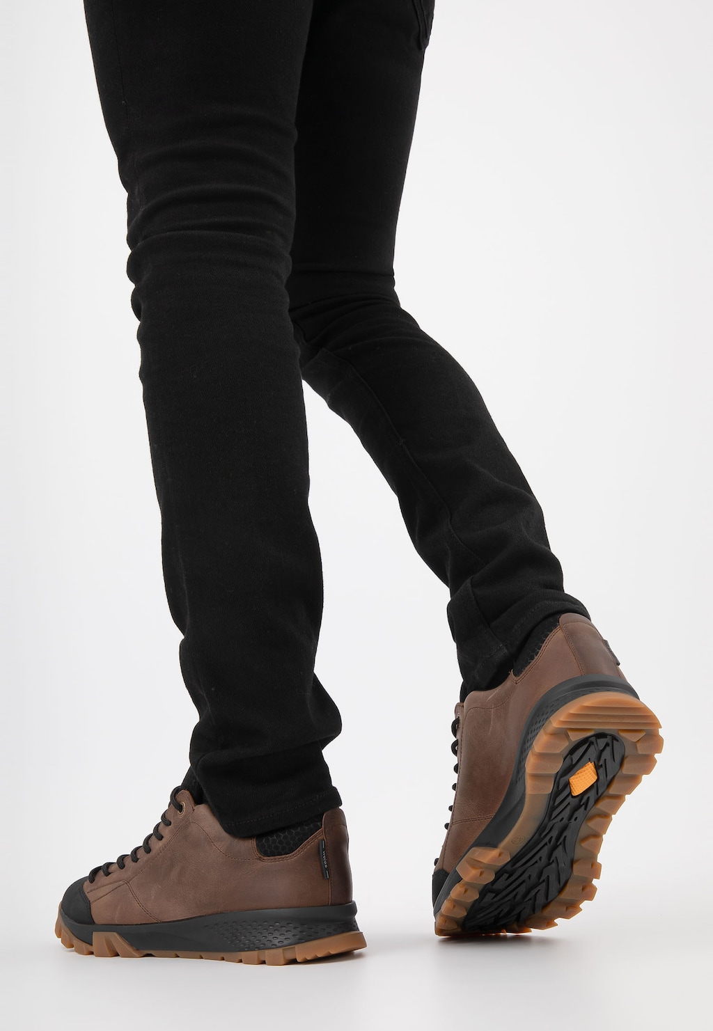 Hnedé kožené poltopánky pánske v športovom štýle 10139-72 Widok 7