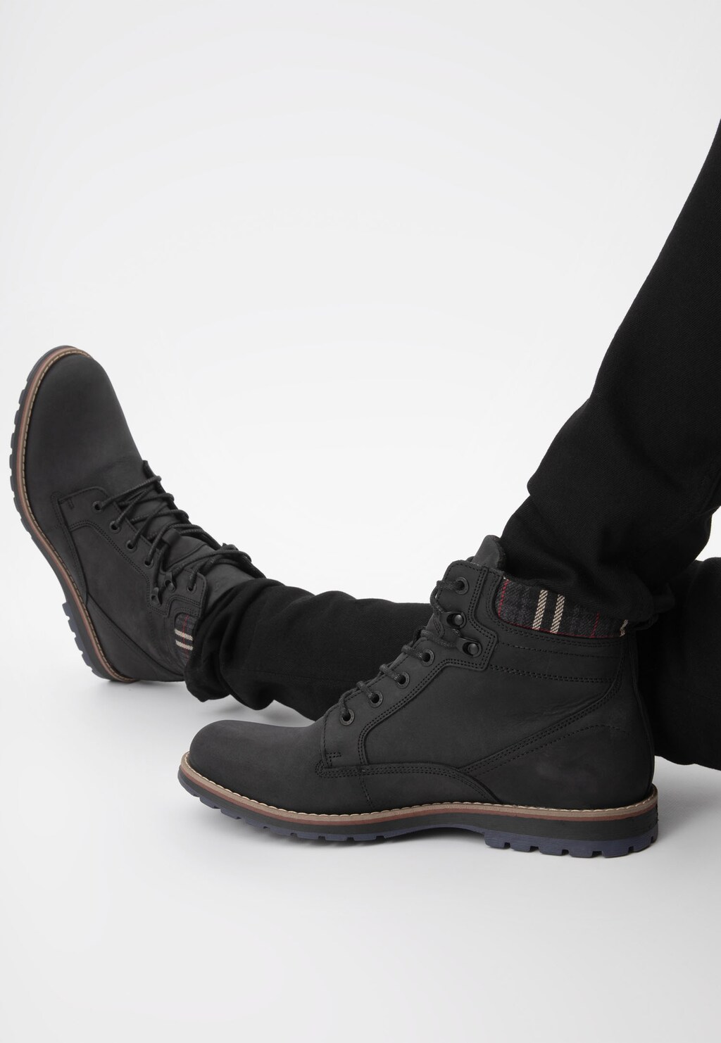 Czarne męskie workery ze skóry crazy horse 8233-01 Widok 7