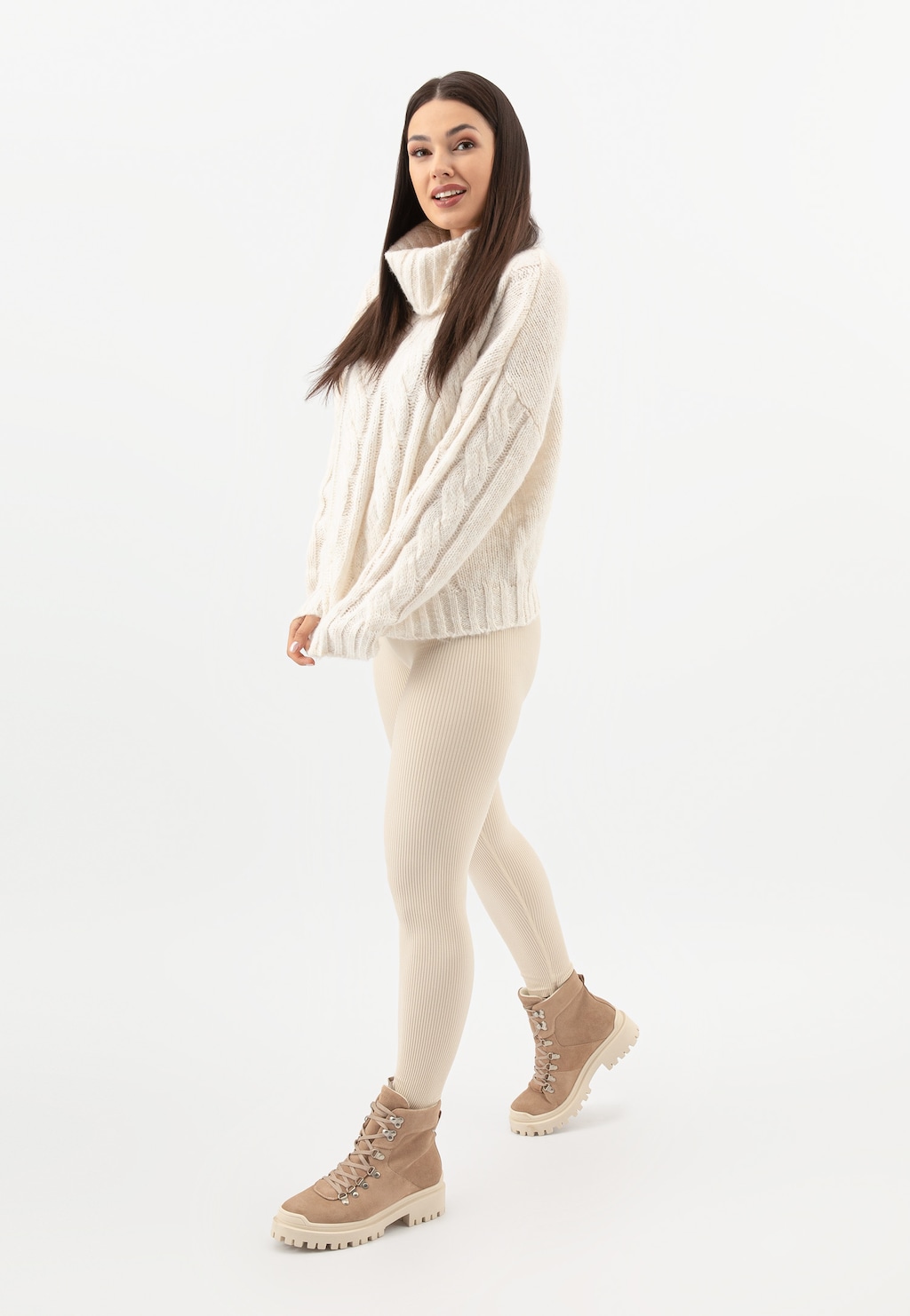 Beżowe sznurowane botki damskie z ociepleniem 64058-64 Widok 1