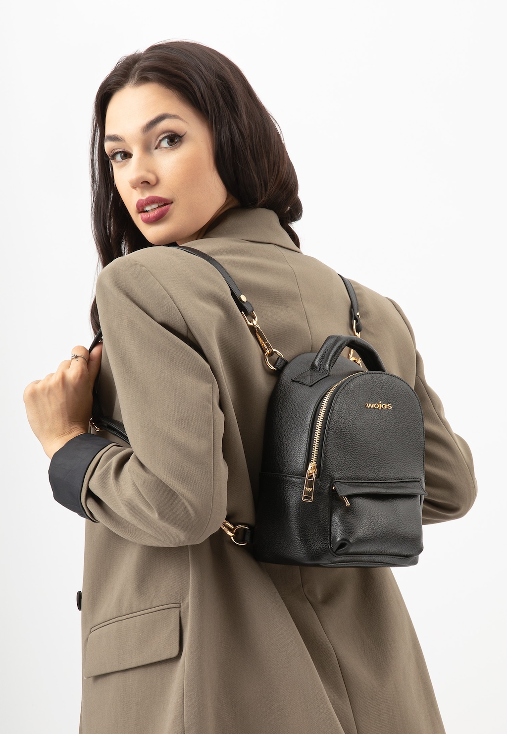 Czarny plecak ze skóry licowej z odpinanymi szelkami 80211-51 Widok 1