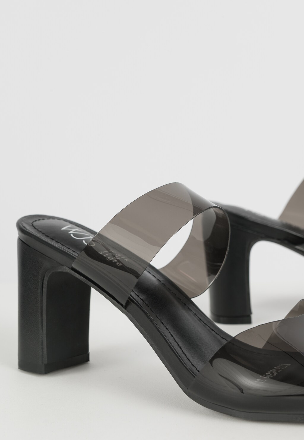 WJS czarne klapki damskie z półprzezroczystymi paskami WJS81062-91 Widok 4