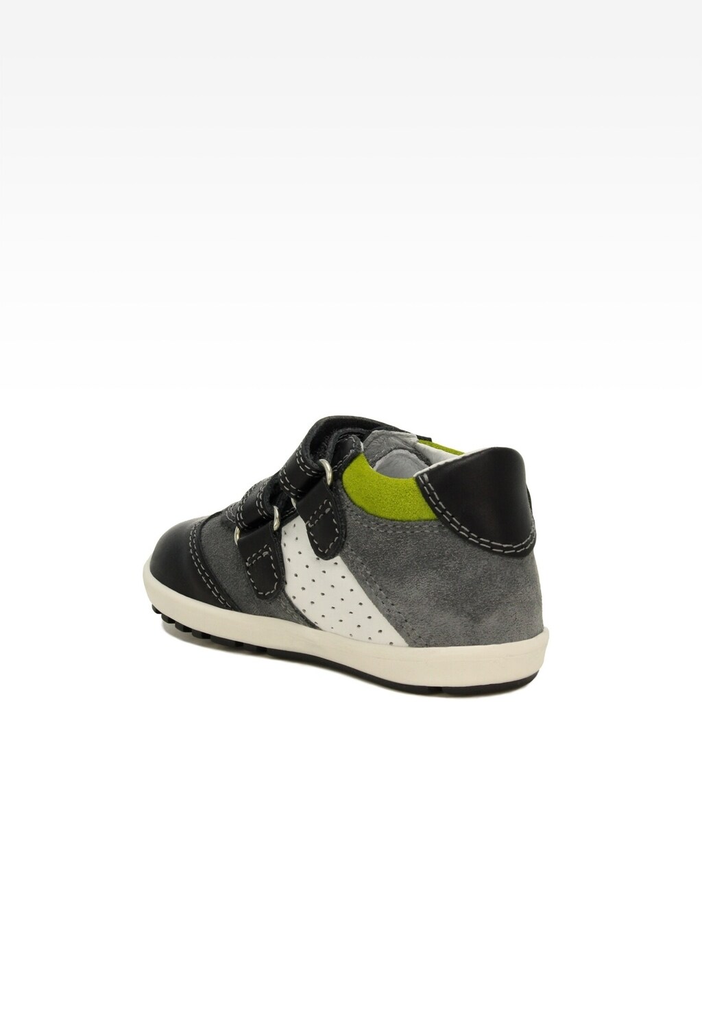 Dziecięce buty Bartek 11729-022 w szaro-czarnej kolorystyce z zielonym akcentem, widok z boku. Pierwszy model Mini first steps z zapięciem na rzep, przeznaczony do nauki chodzenia.