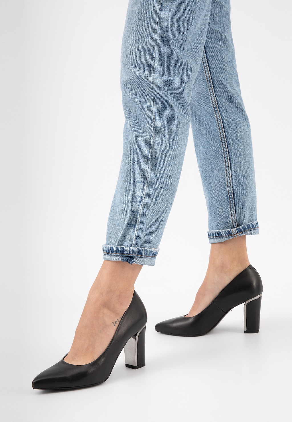 Čierne elegantné dámske lodičky na stĺpci 35044-51 Widok 8