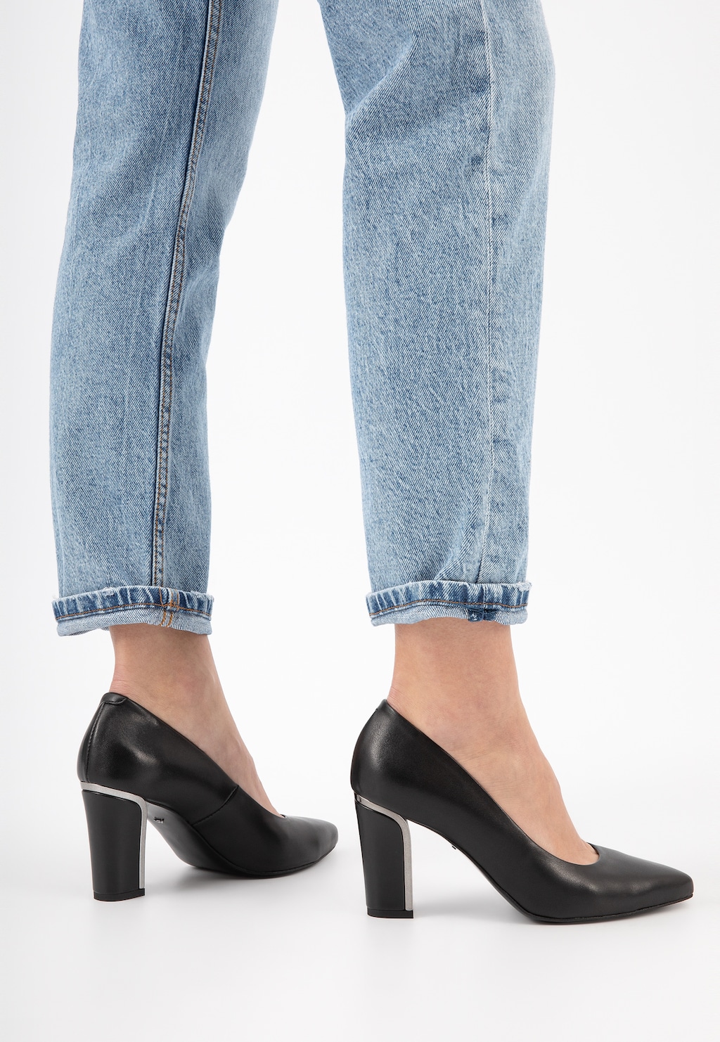 Čierne elegantné dámske lodičky na stĺpci 35044-51 Widok 9