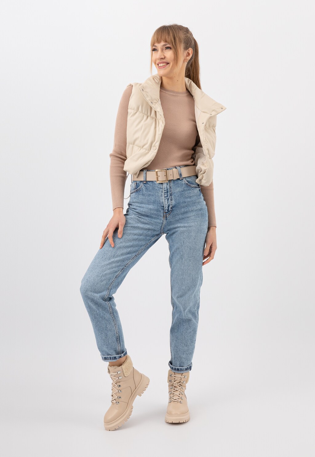 Beżowe ocieplane trzewiki damskie ze skóry licowej 64085-54 Widok 1