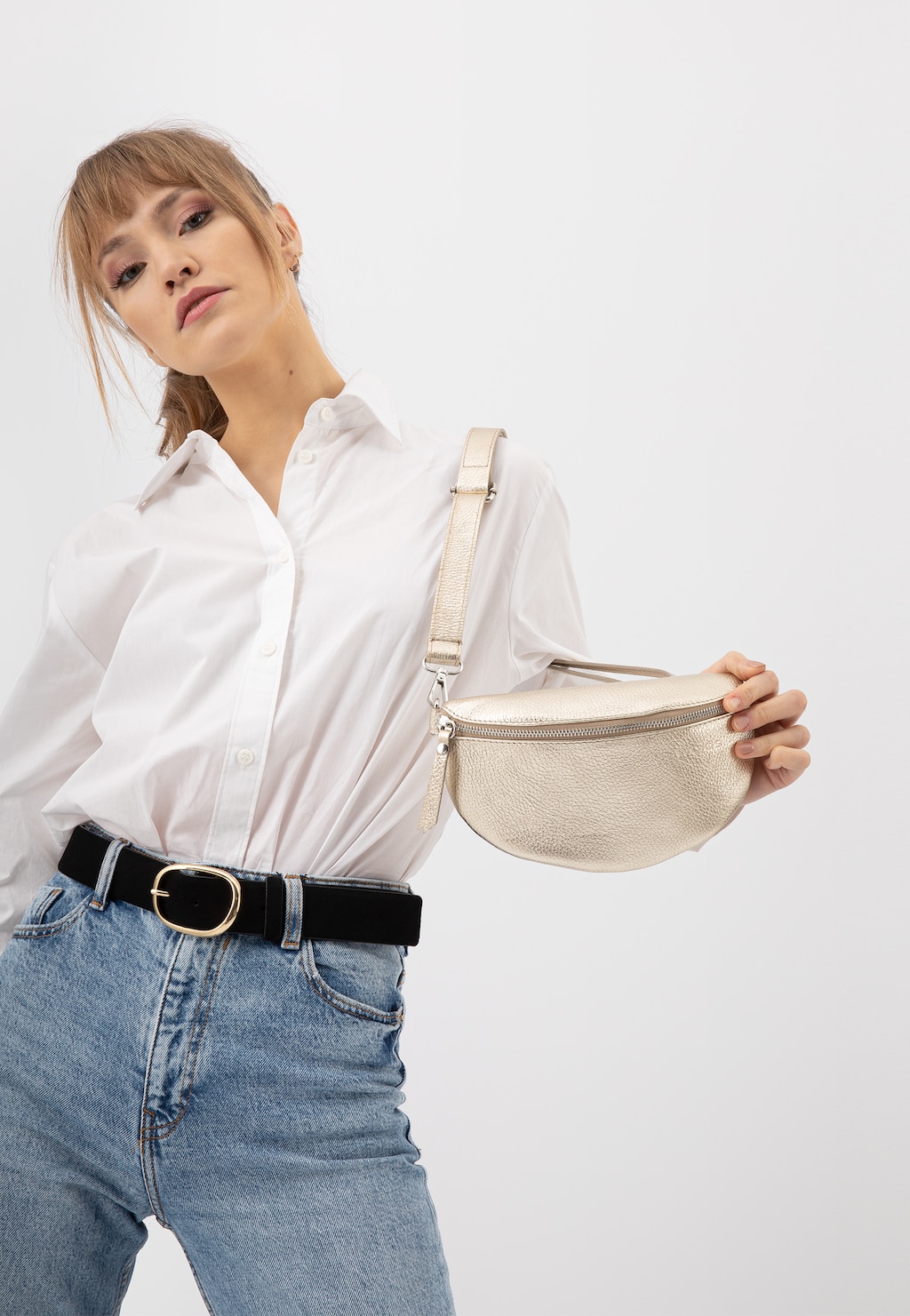 Zlatá kožená dámská ledvinka s dlouhým popruhem 80099-58 Widok 1