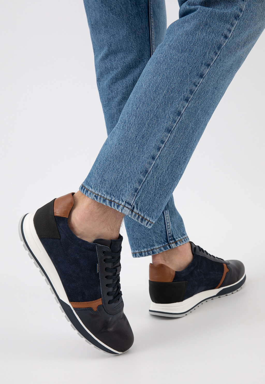 Tmavomodré elegantní tenisky pánské z hladké kůže 10021-76 Widok 8