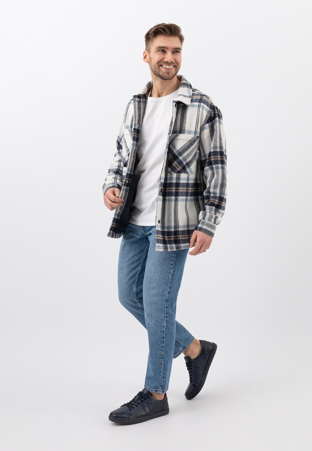 Granatowe skórzane trampki męskie w stylu casual 10036-56 Widok 7