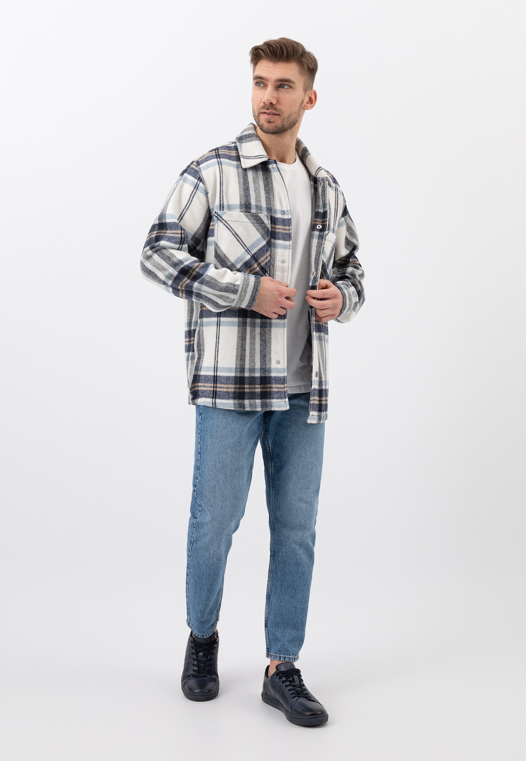 Granatowe skórzane trampki męskie w stylu casual 10036-56 Widok 1