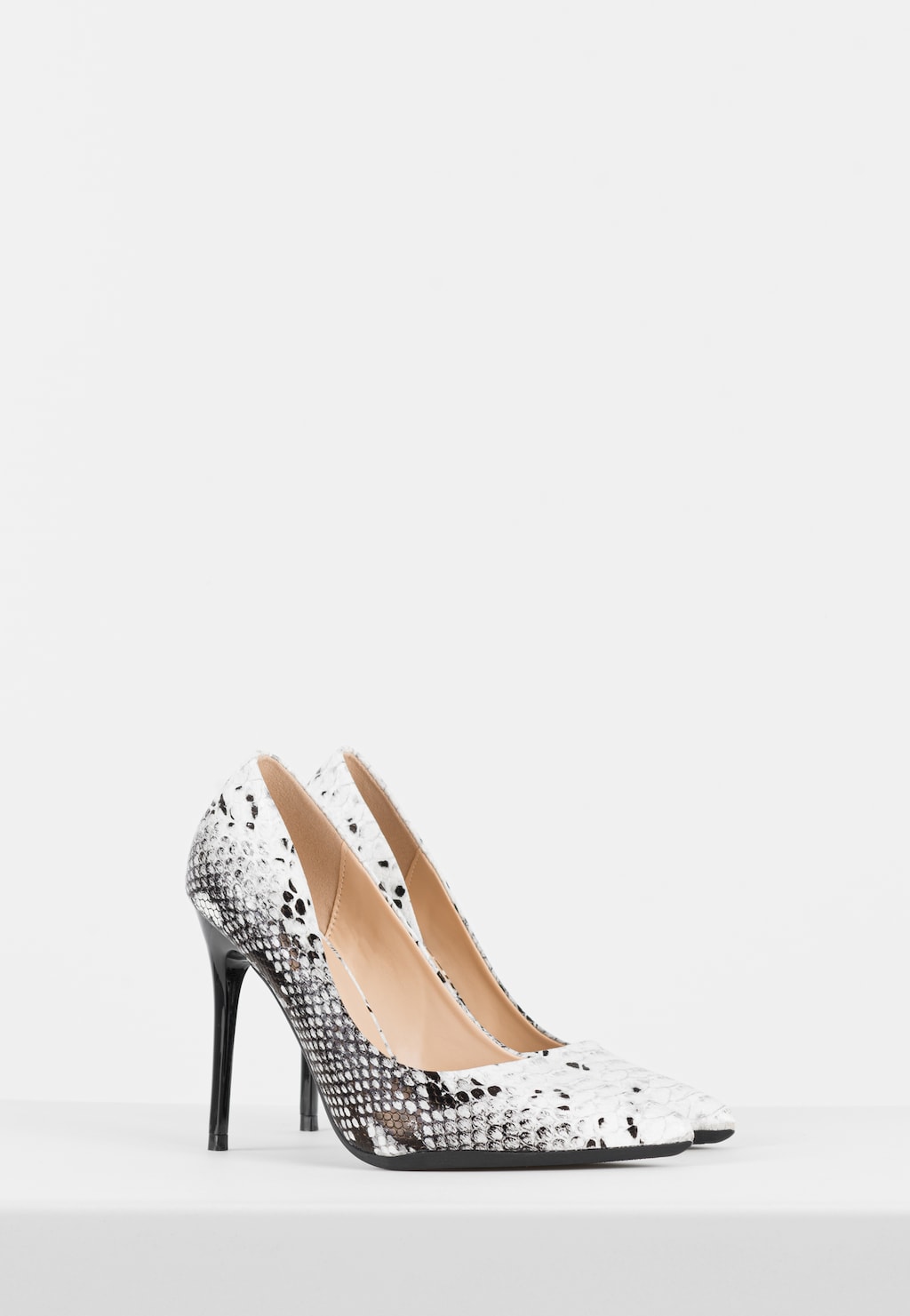 WJS czarno-białe czółenka damskie w zwierzęcy print WJS35022-59 Widok 3