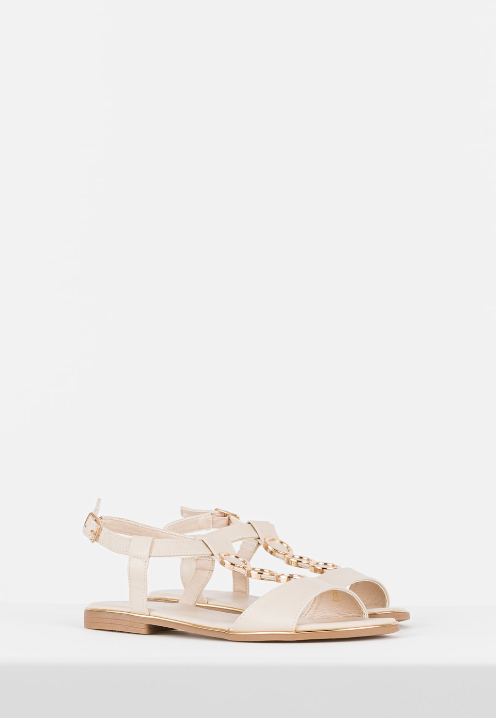 WJS płaskie beżowe sandały damskie z metalową ozdobą WJS74067-54 Widok 3