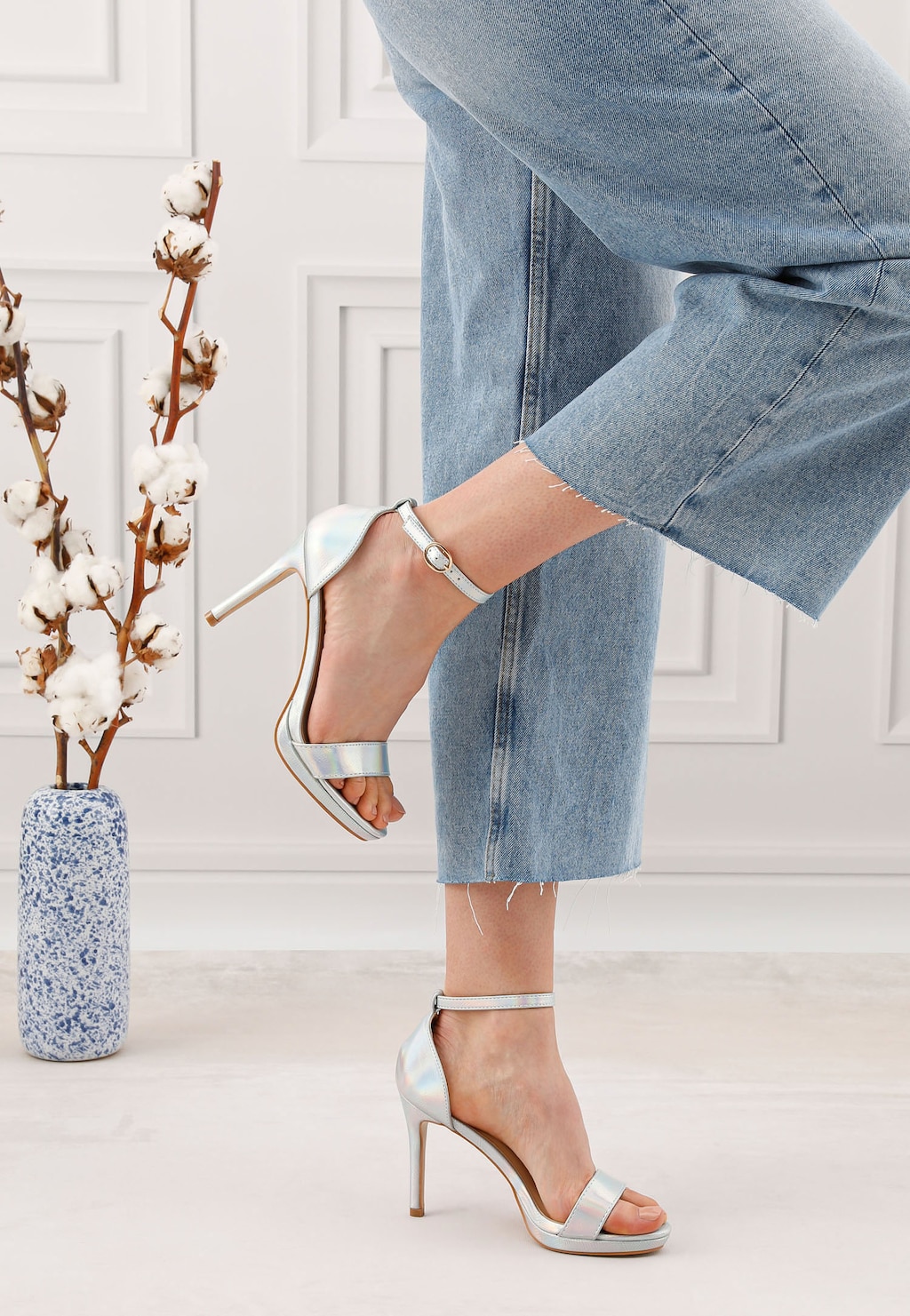 WJS srebrne holograficzne sandały damskie na słupku WJS74072-59 Widok 1