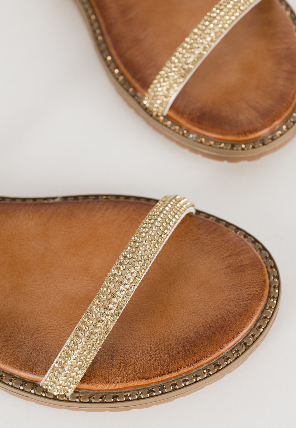 WJS płaskie sandały ze sprężyną z kryształkami wokół łydki WJS74077-58 Widok 4