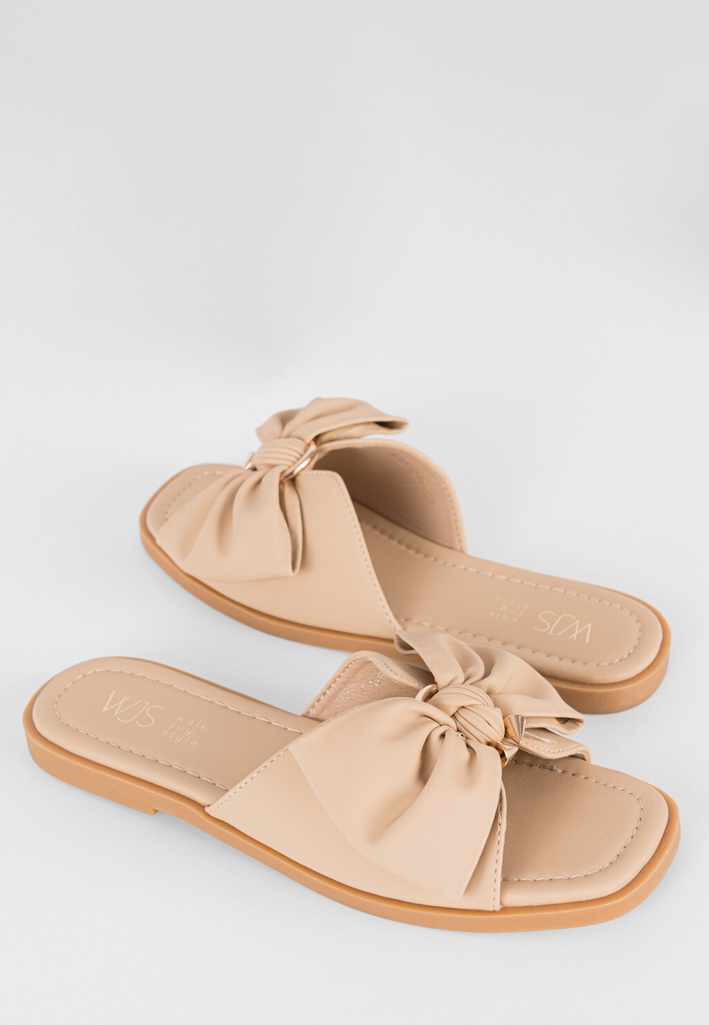 WJS beżowe klapki damskie z kokardką i metalową ozdobą  WJS91066-54 Widok 5